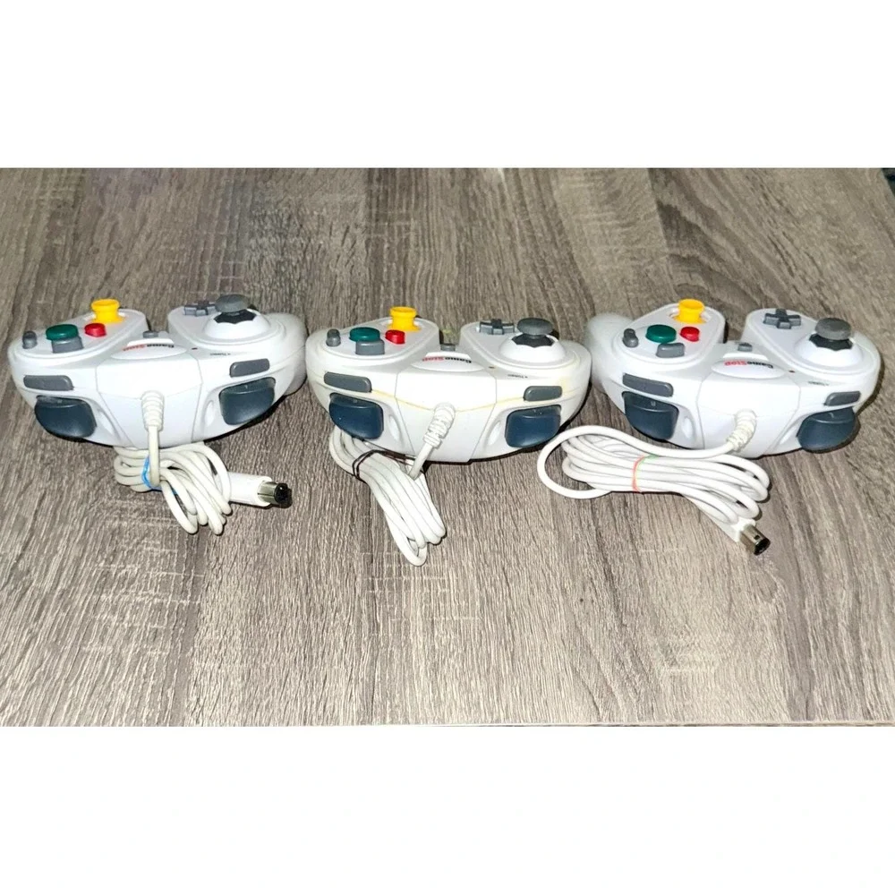 GameStop Wired Controllers for Nintendo GameCube Set of 3 White Turbo READ
